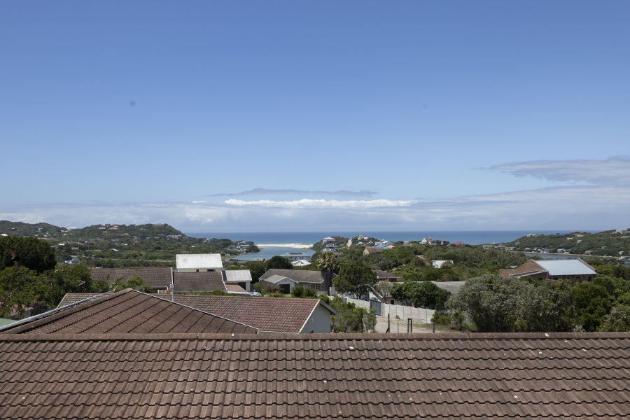 5 Bedroom Property for Sale in Kleinemonde Eastern Cape